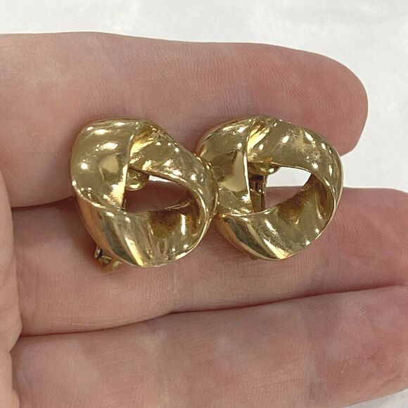 Vintage Vendome Clip On Earrings Gold Tone Infinity Ribbon Design Screw Backs - Picture 5 of 6